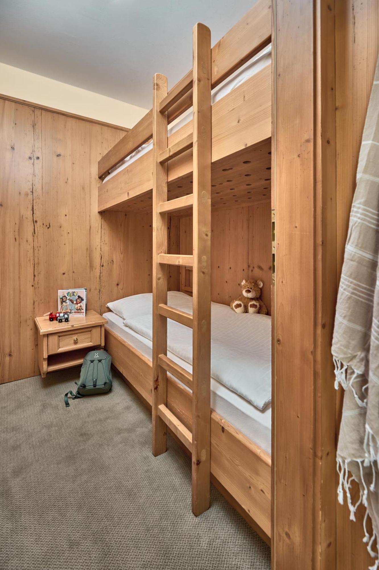 Falkensteiner Aktiv & Familienhotel Cristallo Superior Katschberghöhe Quarto foto